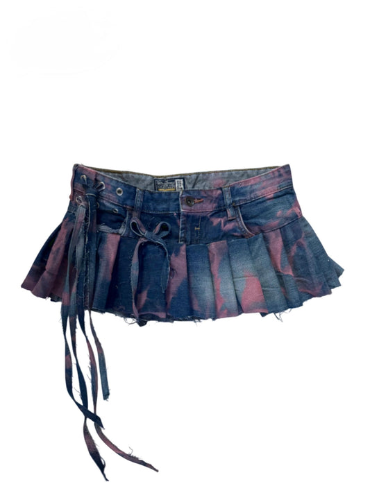 Pleated micro skirt with distressed hem